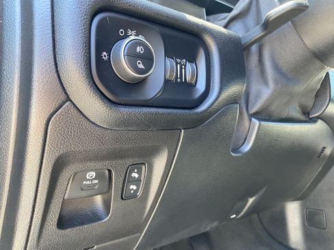 Used 2021 RAM 1500 Laramie RWD image 15