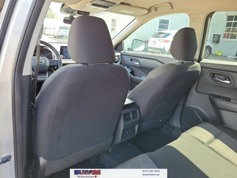Used 2025 Nissan Rogue SV FWD image 13