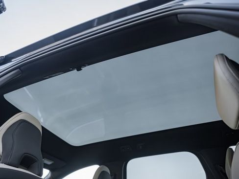 New 2025 Volvo EX90 Ultra w/ Protection Package Premier image 27