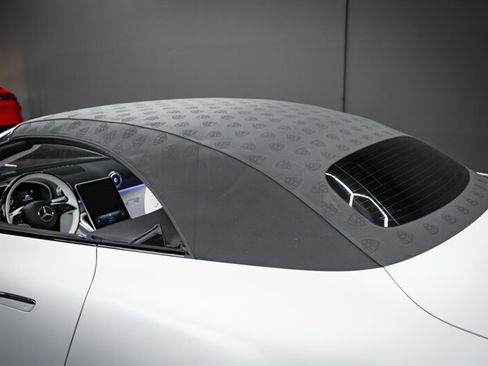 Used 2026 Mercedes-Benz Maybach SL 680 image 16