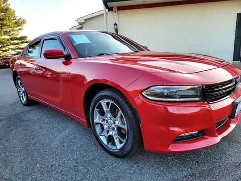 Used 2015 Dodge Charger SXT w/ AWD Plus Group image 4