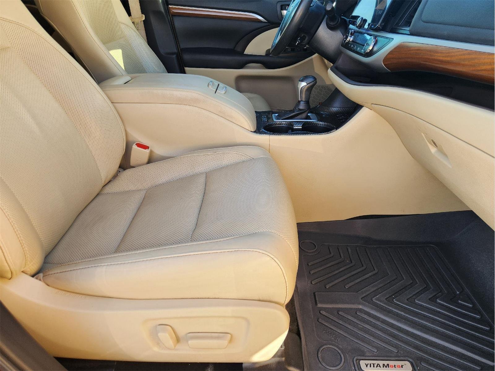 Used 2019 Toyota Highlander Limited FWD image 14