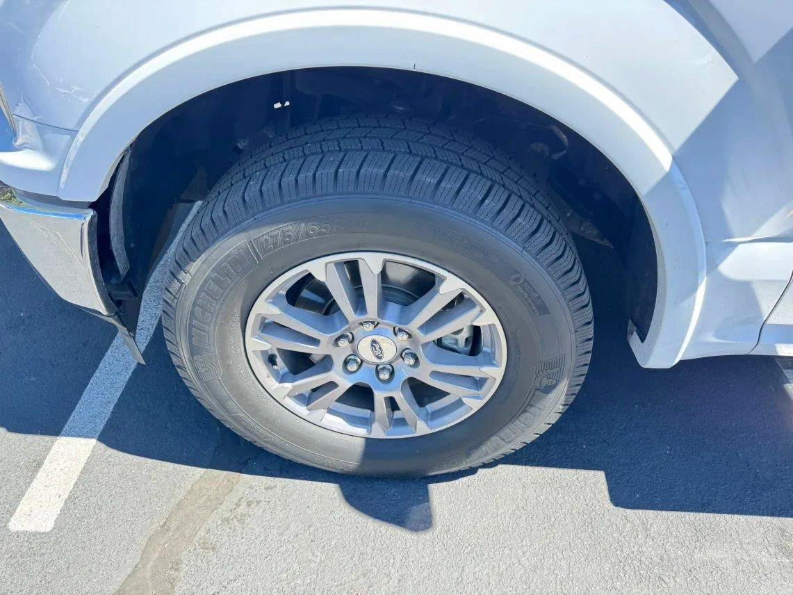 Used 2019 Ford F150 Lariat AWD/4WD image 9