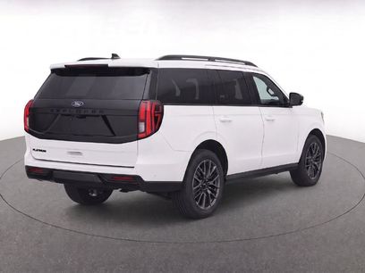 New 2027 Ford Expedition Platinum w/ Stealth Appearance Package