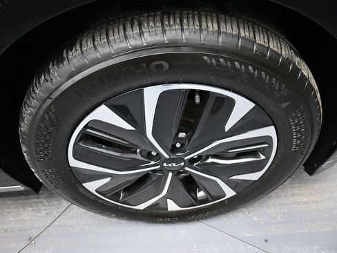 Used 2024 Kia EV6 Wind w/ Wind Technology Package image 13