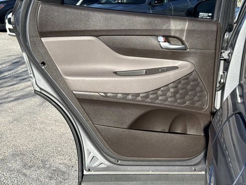 Used 2019 Hyundai Santa Fe SE image 13