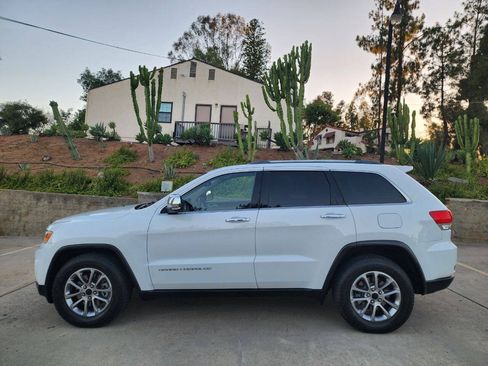 Used 2015 Jeep Grand Cherokee Limited AWD/4WD image 5