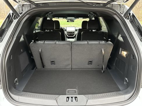 New 2026 Ford Explorer ST-Line w/ ST-Line Street Pack image 33