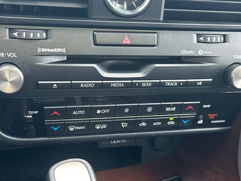 Used 2020 Lexus RX 350L Premium image 27