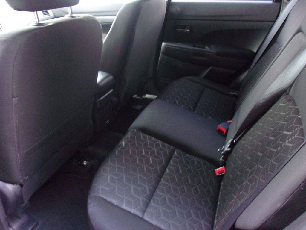 Used 2022 Mitsubishi Outlander Sport ES FWD image 7