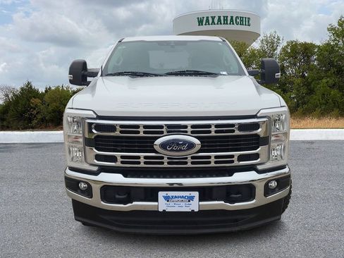 Used 2023 Ford F250 XLT w/ FX4 Off-Road Package image 2
