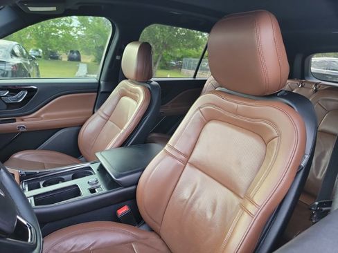 Used 2020 Lincoln Aviator Reserve w/ Elements Package Plus image 10