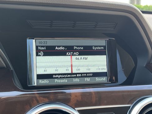 Used 2015 Mercedes-Benz GLK 350 2WD image 23