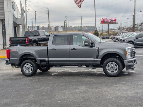 New 2026 Ford F250 XLT w/ FX4 Off-Road Package image 8