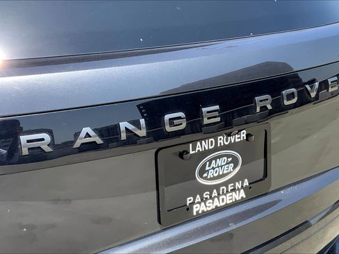 New 2025 Land Rover Range Rover Long Wheelbase SE image 6