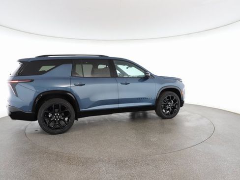 Used 2025 Chevrolet Traverse RS image 20