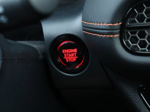 Certified 2025 Honda HR-V Sport image 25