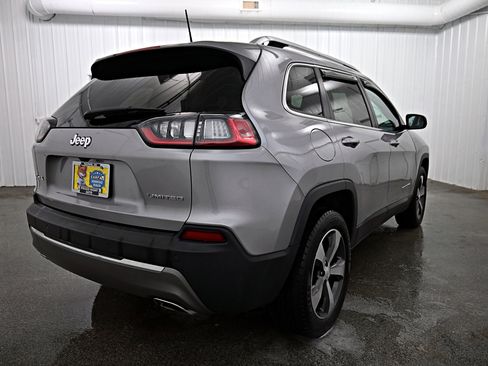 Used 2019 Jeep Cherokee Limited image 32