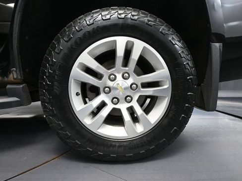 Used 2016 Chevrolet Tahoe LT w/ Luxury Package AWD/4WD image 13