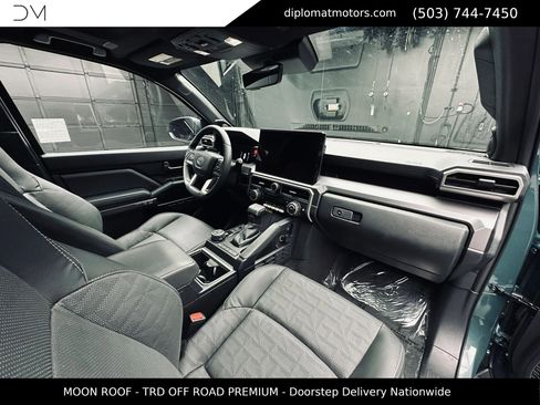 Used 2025 Toyota 4Runner TRD Off-Road Premium AWD/4WD image 19