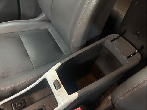 Used 2020 Chevrolet Bolt Premier w/ Infotainment Package image 35