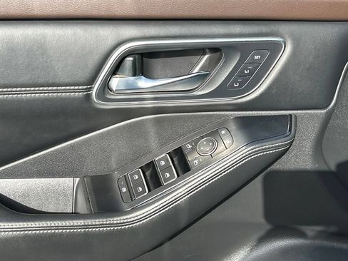 Used 2022 Nissan Rogue Platinum AWD/4WD image 18