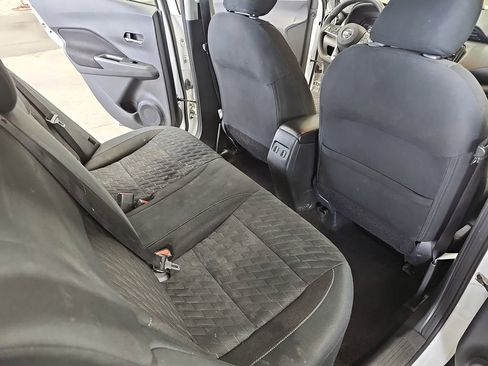 Used 2021 Nissan Kicks SV image 11