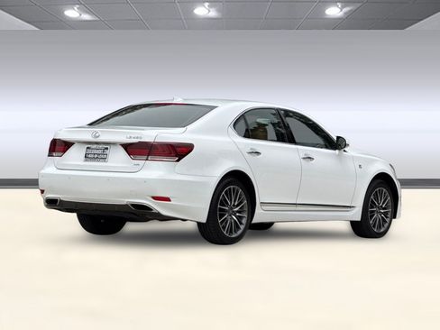 Used 2014 Lexus LS 460 AWD w/ F Sport Package image 8