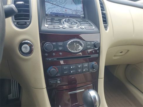 Used 2017 INFINITI QX50 2WD w/ Technology Package image 24