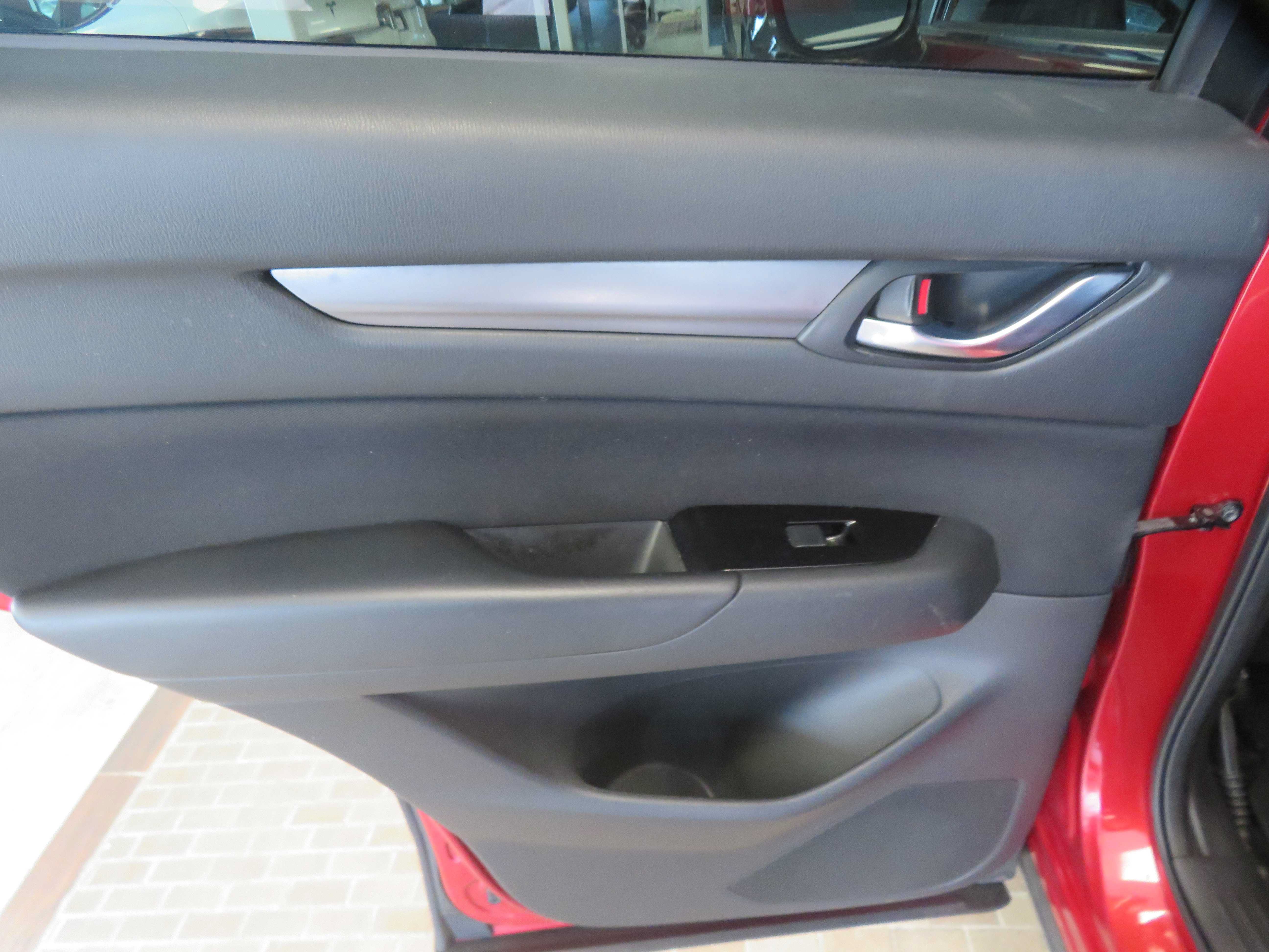 Used 2017 MAZDA CX-5 Sport FWD image 18