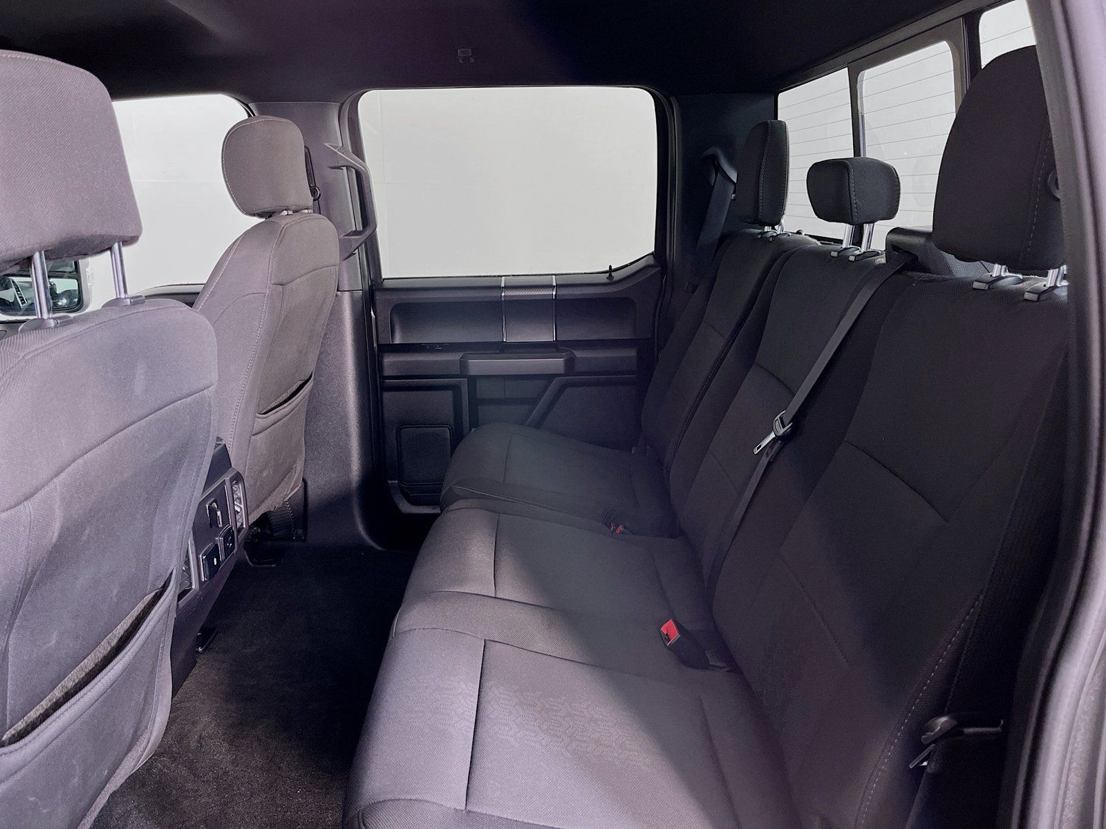 Used 2019 Ford F150 XLT w/ Equipment Group 302A Luxury AWD/4WD image 29