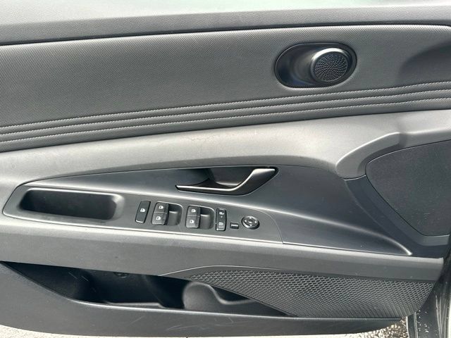 Used 2026 Hyundai Elantra Sport FWD image 19