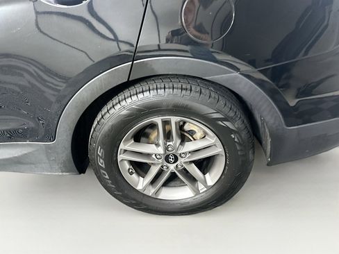 Used 2017 Hyundai Santa Fe Sport FWD image 11