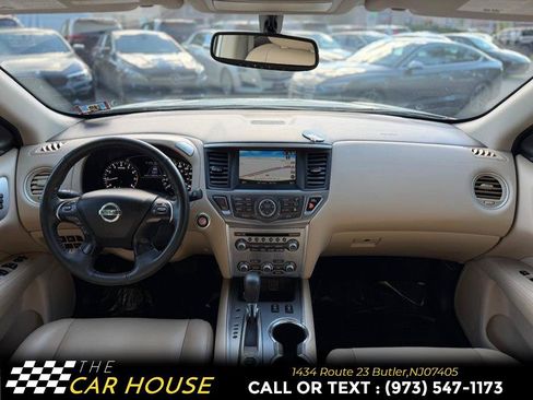 Used 2020 Nissan Pathfinder SL AWD/4WD image 23