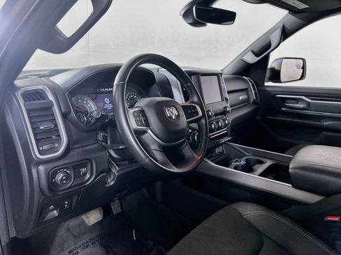 Used 2022 RAM 1500 Big Horn w/ Night Edition AWD/4WD image 9