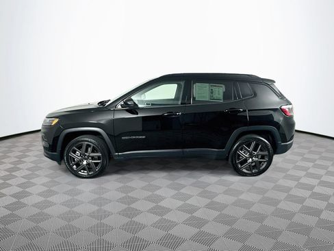 Certified 2025 Jeep Compass Limited w/ Sun & Sound Group AWD/4WD image 7