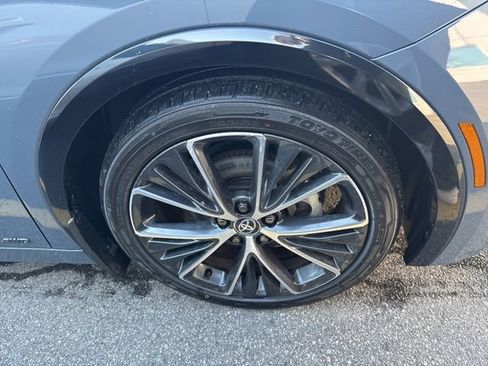 Used 2024 Toyota Prius XLE image 7