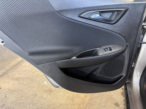 Used 2024 Chevrolet Malibu LT image 11