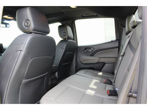 Used 2024 Chevrolet Colorado ZR2 w/ ZR2 Convenience Package III AWD/4WD image 14