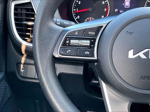 Used 2023 Kia Seltos LX image 21