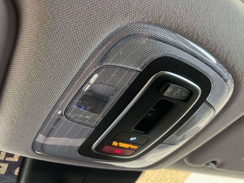 Used 2025 Hyundai Elantra Limited FWD image 35