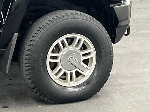 Used 2008 HUMMER H3 image 34