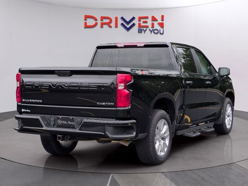 Used 2025 Chevrolet Silverado 1500 Custom w/ LPO, Dark Essentials Package AWD/4WD image 5