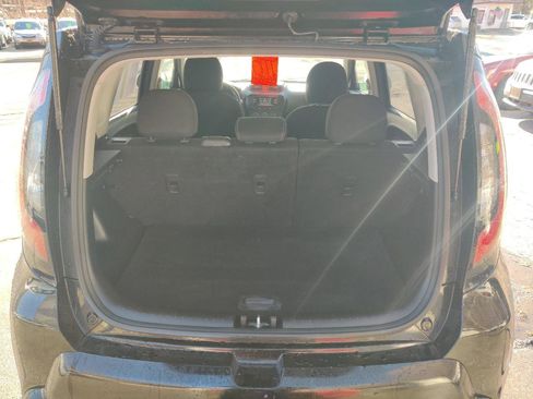 Used 2016 Kia Soul + image 13