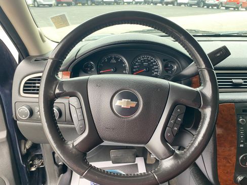 Used 2008 Chevrolet Avalanche LTZ w/ LTZ Preferred Equipment Group image 12