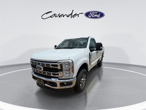 New 2025 Ford F350 XLT w/ FX4 Off-Road Package image 4