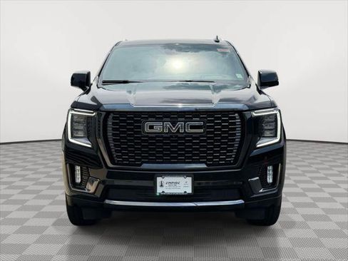 Used 2023 GMC Yukon Denali Ultimate AWD/4WD image 2
