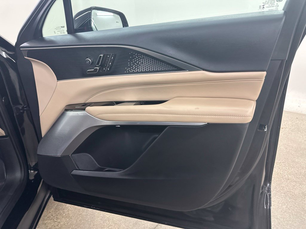Certified 2026 Cadillac Lyriq Signature Luxury w/ Nappa Leather Package AWD/4WD image 18