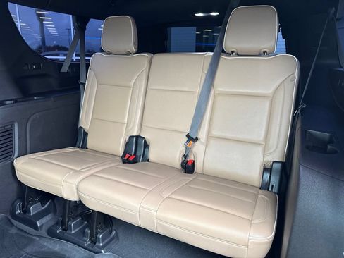 Used 2021 Chevrolet Suburban Premier w/ Texas Edition AWD/4WD image 7