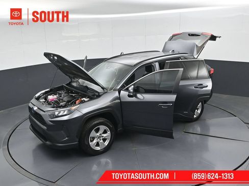 Used 2021 Toyota RAV4 LE AWD/4WD image 51